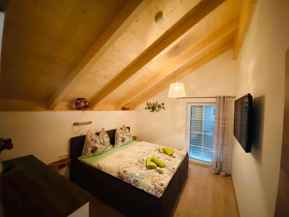 Apartments Edelweiss & Enzian - Gaestehaus Zum Fuchs Hermagor-Pressegger See Eksteriør billede