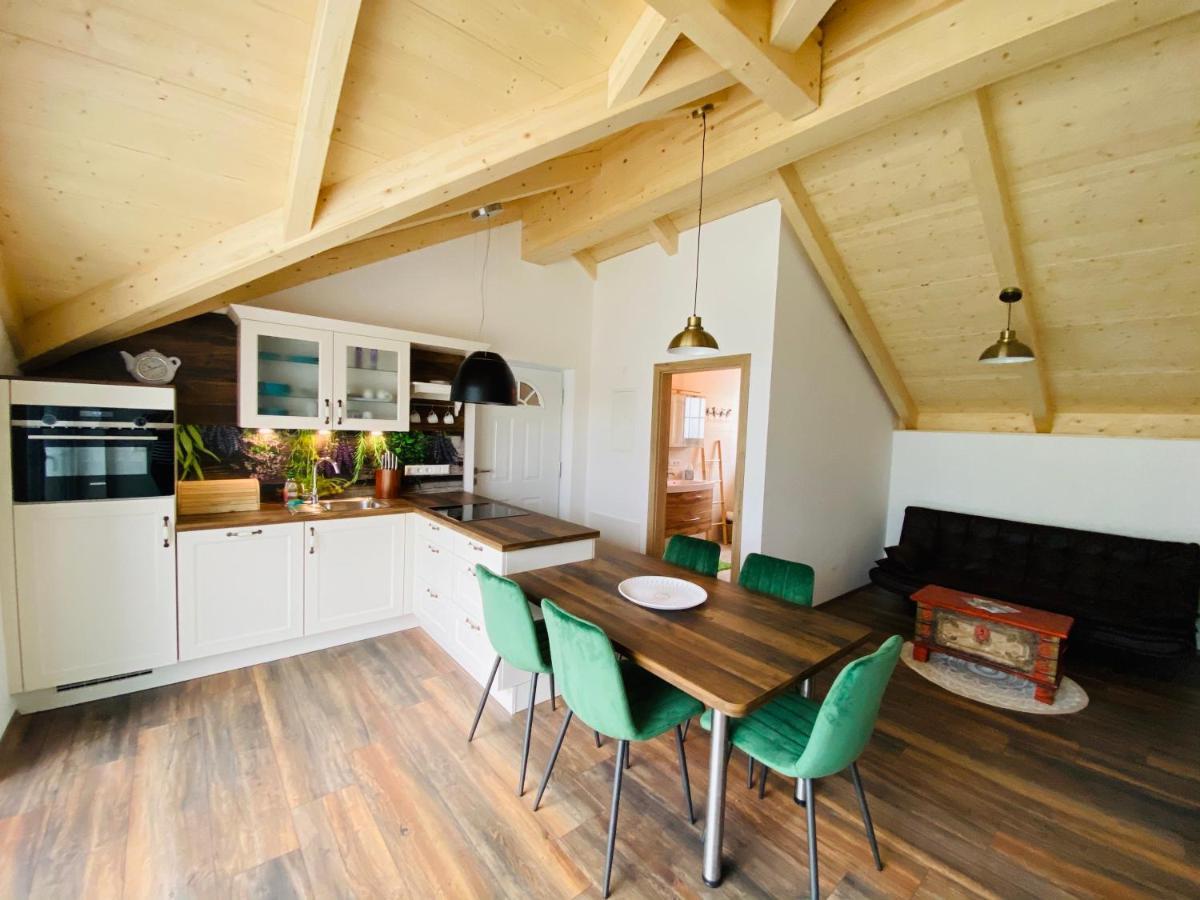 Apartments Edelweiss & Enzian - Gaestehaus Zum Fuchs Hermagor-Pressegger See Eksteriør billede