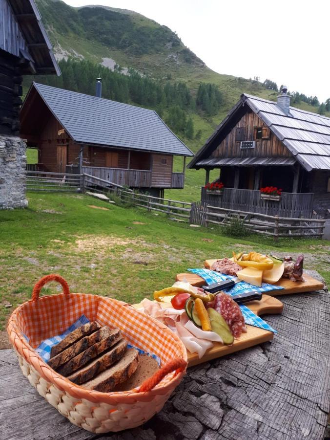 Apartments Edelweiss & Enzian - Gaestehaus Zum Fuchs Hermagor-Pressegger See Eksteriør billede