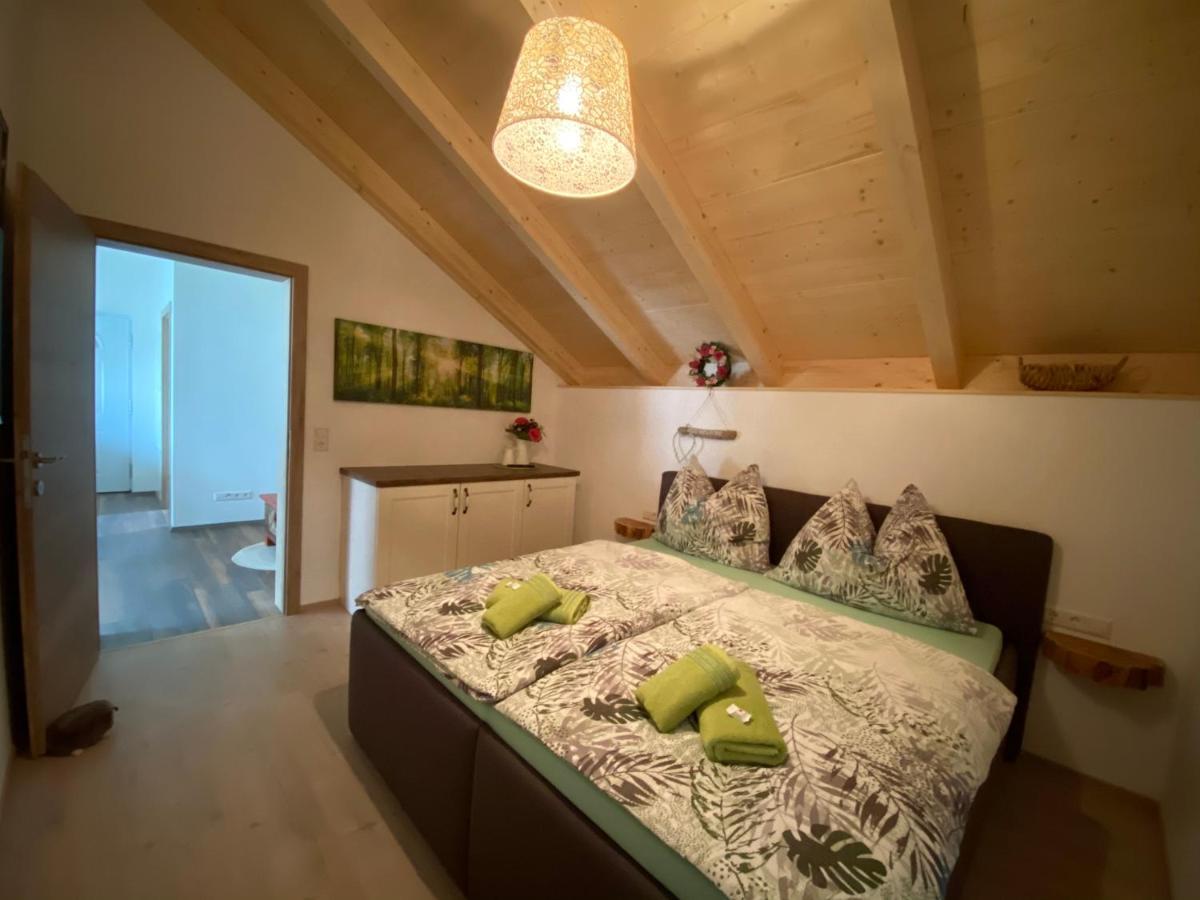 Apartments Edelweiss & Enzian - Gaestehaus Zum Fuchs Hermagor-Pressegger See Eksteriør billede