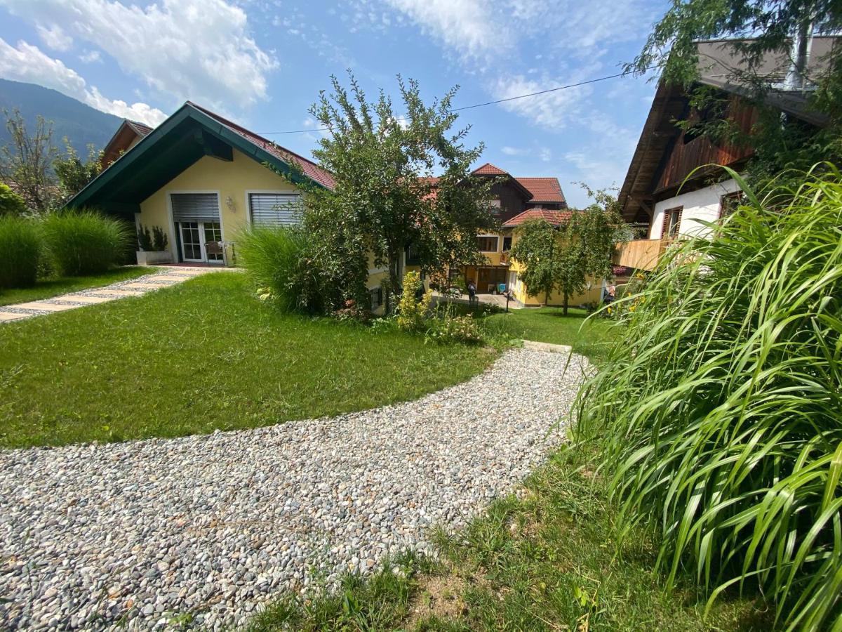 Apartments Edelweiss & Enzian - Gaestehaus Zum Fuchs Hermagor-Pressegger See Eksteriør billede
